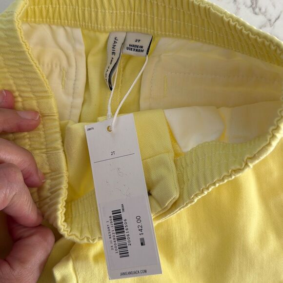 Janie and Jack The Twill Pull-On Short in Yellow Size 2T - Picture 4 of 6
